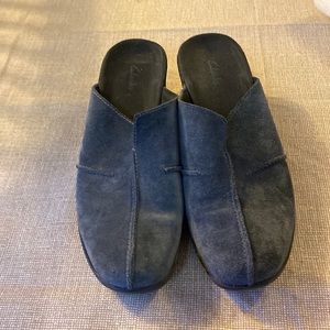 Clark's Slip On Comfort Shoe dark blue suede super comfortable